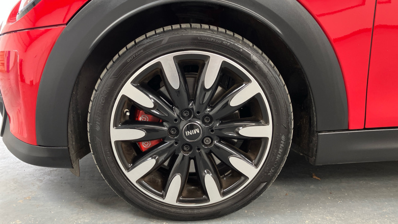 MINI Convertible 2.0 Cooper S Exclusive 2dr Auto [Comfort Pack] Petrol Convertible